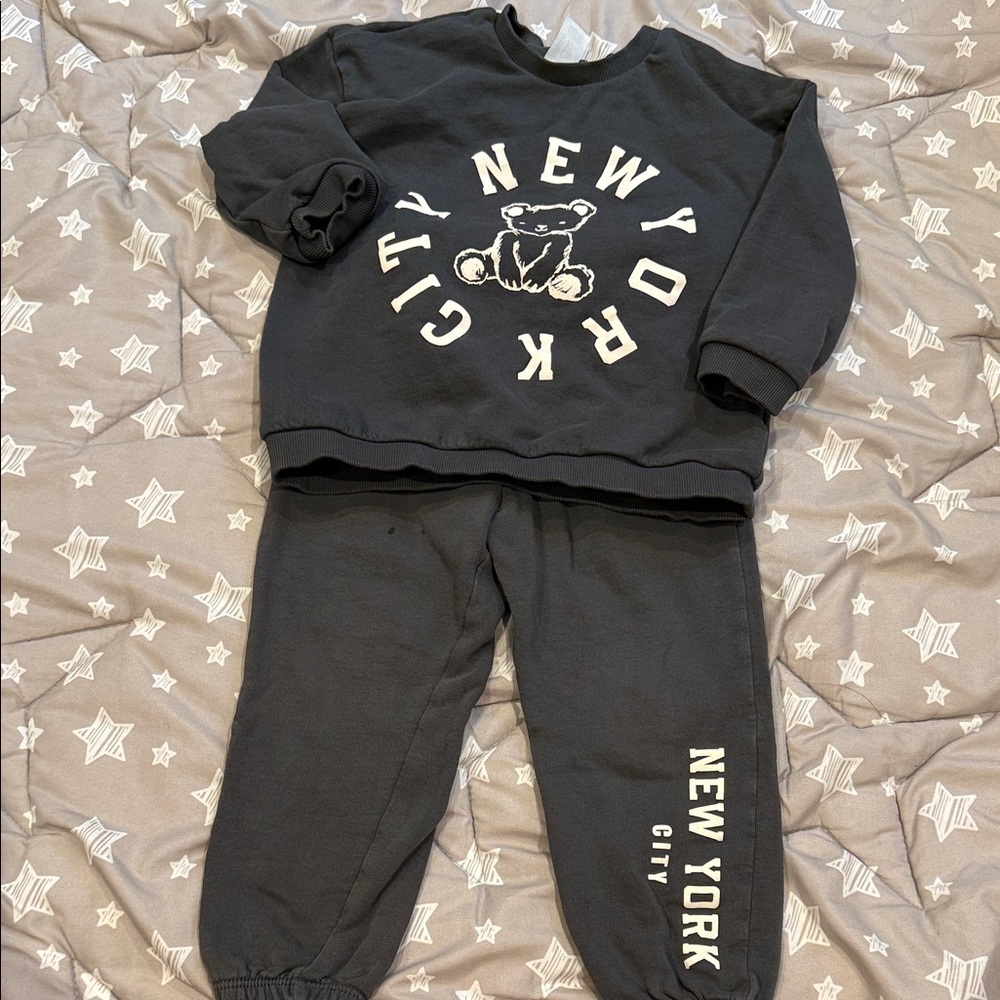 H&M Black New York City Kids Sweatshirt and Joggers Set